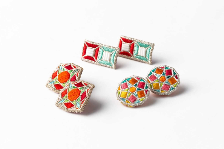 [2015] Happiness [Embroidery Accessories]　CL（株）タナベ刺繍